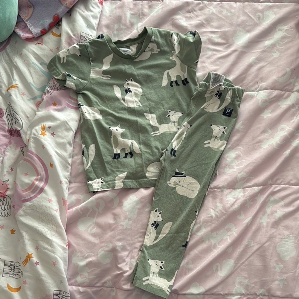 Polarn O. Pyret Green and White Play set